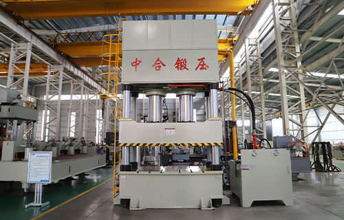 如何選擇可靠的1000噸四柱液壓機廠家？